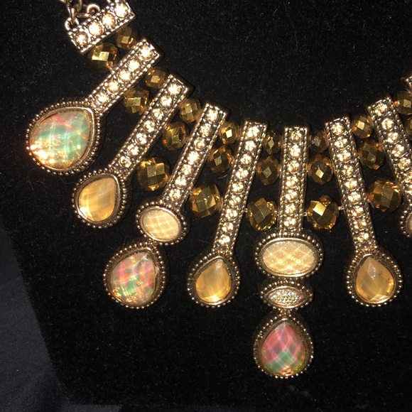 Gold, Amber Crystal Statement Necklace 16 to 18 in like new! - Picture 2 of 7